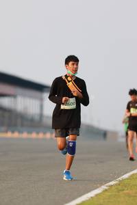 BIB: 2600
                            <button type="button" onclick="openModal(11988007)" class="btn btn-primary btn-sm float-right btn-popup" data-toggle="modal" data-target=".modal-high-quality">
                        <i class="fas fa-shopping-cart"></i> Add to Cart
                    </button>
                                            <button type="button" onclick="isThisMe(11988007, true)" class="btn btn-success btn-sm float-right btn-popup btn-isme hidden" data-toggle="tooltip" data-placement="bottom" title="นี่คือรูปของคุณใช่ไหม คลิกที่นี่เพื่อเอาเข้าอัลบั้ม">
                        <i class="fas fa-plus"></i> Add to album
                    </button>
                    <button type="button" onclick="isThisMe(11988007, false)" class="btn btn-warning btn-sm float-right btn-popup btn-isnotme hidden">
                        <i class="fas fa-ban"></i> Remove from album
                    </button>