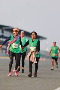 BIB: 52585, 53169
                            <button type="button" onclick="openModal(11989932)" class="btn btn-primary btn-sm float-right btn-popup" data-toggle="modal" data-target=".modal-high-quality">
                        <i class="fas fa-shopping-cart"></i> Add to Cart
                    </button>
                                            <button type="button" onclick="isThisMe(11989932, true)" class="btn btn-success btn-sm float-right btn-popup btn-isme hidden" data-toggle="tooltip" data-placement="bottom" title="นี่คือรูปของคุณใช่ไหม คลิกที่นี่เพื่อเอาเข้าอัลบั้ม">
                        <i class="fas fa-plus"></i> Add to album
                    </button>
                    <button type="button" onclick="isThisMe(11989932, false)" class="btn btn-warning btn-sm float-right btn-popup btn-isnotme hidden">
                        <i class="fas fa-ban"></i> Remove from album
                    </button>