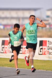 BIB: 51762, 51303
                            <button type="button" onclick="openModal(10549243)" class="btn btn-primary btn-sm float-right btn-popup" data-toggle="modal" data-target=".modal-high-quality">
                        <i class="fas fa-shopping-cart"></i> Add to Cart
                    </button>
                                            <button type="button" onclick="isThisMe(10549243, true)" class="btn btn-success btn-sm float-right btn-popup btn-isme hidden" data-toggle="tooltip" data-placement="bottom" title="นี่คือรูปของคุณใช่ไหม คลิกที่นี่เพื่อเอาเข้าอัลบั้ม">
                        <i class="fas fa-plus"></i> Add to album
                    </button>
                    <button type="button" onclick="isThisMe(10549243, false)" class="btn btn-warning btn-sm float-right btn-popup btn-isnotme hidden">
                        <i class="fas fa-ban"></i> Remove from album
                    </button>