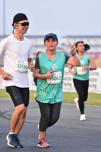 BIB: 53180, 53062
                            <button type="button" onclick="openModal(12167679)" class="btn btn-primary btn-sm float-right btn-popup" data-toggle="modal" data-target=".modal-high-quality">
                        <i class="fas fa-shopping-cart"></i> Add to Cart
                    </button>
                                            <button type="button" onclick="isThisMe(12167679, true)" class="btn btn-success btn-sm float-right btn-popup btn-isme hidden" data-toggle="tooltip" data-placement="bottom" title="นี่คือรูปของคุณใช่ไหม คลิกที่นี่เพื่อเอาเข้าอัลบั้ม">
                        <i class="fas fa-plus"></i> Add to album
                    </button>
                    <button type="button" onclick="isThisMe(12167679, false)" class="btn btn-warning btn-sm float-right btn-popup btn-isnotme hidden">
                        <i class="fas fa-ban"></i> Remove from album
                    </button>