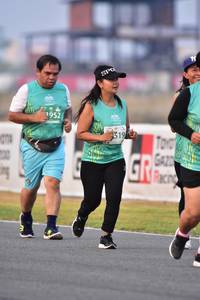 BIB: 1952, 3519
                            <button type="button" onclick="openModal(12164474)" class="btn btn-primary btn-sm float-right btn-popup" data-toggle="modal" data-target=".modal-high-quality">
                        <i class="fas fa-shopping-cart"></i> Add to Cart
                    </button>
                                            <button type="button" onclick="isThisMe(12164474, true)" class="btn btn-success btn-sm float-right btn-popup btn-isme hidden" data-toggle="tooltip" data-placement="bottom" title="นี่คือรูปของคุณใช่ไหม คลิกที่นี่เพื่อเอาเข้าอัลบั้ม">
                        <i class="fas fa-plus"></i> Add to album
                    </button>
                    <button type="button" onclick="isThisMe(12164474, false)" class="btn btn-warning btn-sm float-right btn-popup btn-isnotme hidden">
                        <i class="fas fa-ban"></i> Remove from album
                    </button>