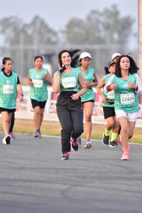 BIB: 52413, 5292, 52424
                            <button type="button" onclick="openModal(12067704)" class="btn btn-primary btn-sm float-right btn-popup" data-toggle="modal" data-target=".modal-high-quality">
                        <i class="fas fa-shopping-cart"></i> Add to Cart
                    </button>
                                            <button type="button" onclick="isThisMe(12067704, true)" class="btn btn-success btn-sm float-right btn-popup btn-isme hidden" data-toggle="tooltip" data-placement="bottom" title="นี่คือรูปของคุณใช่ไหม คลิกที่นี่เพื่อเอาเข้าอัลบั้ม">
                        <i class="fas fa-plus"></i> Add to album
                    </button>
                    <button type="button" onclick="isThisMe(12067704, false)" class="btn btn-warning btn-sm float-right btn-popup btn-isnotme hidden">
                        <i class="fas fa-ban"></i> Remove from album
                    </button>