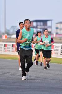 BIB: 31602, 087
                            <button type="button" onclick="openModal(12135620)" class="btn btn-primary btn-sm float-right btn-popup" data-toggle="modal" data-target=".modal-high-quality">
                        <i class="fas fa-shopping-cart"></i> Add to Cart
                    </button>
                                            <button type="button" onclick="isThisMe(12135620, true)" class="btn btn-success btn-sm float-right btn-popup btn-isme hidden" data-toggle="tooltip" data-placement="bottom" title="นี่คือรูปของคุณใช่ไหม คลิกที่นี่เพื่อเอาเข้าอัลบั้ม">
                        <i class="fas fa-plus"></i> Add to album
                    </button>
                    <button type="button" onclick="isThisMe(12135620, false)" class="btn btn-warning btn-sm float-right btn-popup btn-isnotme hidden">
                        <i class="fas fa-ban"></i> Remove from album
                    </button>