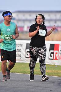 BIB: 51341, 50467
                            <button type="button" onclick="openModal(12206534)" class="btn btn-primary btn-sm float-right btn-popup" data-toggle="modal" data-target=".modal-high-quality">
                        <i class="fas fa-shopping-cart"></i> Add to Cart
                    </button>
                                            <button type="button" onclick="isThisMe(12206534, true)" class="btn btn-success btn-sm float-right btn-popup btn-isme hidden" data-toggle="tooltip" data-placement="bottom" title="นี่คือรูปของคุณใช่ไหม คลิกที่นี่เพื่อเอาเข้าอัลบั้ม">
                        <i class="fas fa-plus"></i> Add to album
                    </button>
                    <button type="button" onclick="isThisMe(12206534, false)" class="btn btn-warning btn-sm float-right btn-popup btn-isnotme hidden">
                        <i class="fas fa-ban"></i> Remove from album
                    </button>