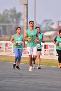 BIB: 83347, 2583, 204
                            <button type="button" onclick="openModal(10555587)" class="btn btn-primary btn-sm float-right btn-popup" data-toggle="modal" data-target=".modal-high-quality">
                        <i class="fas fa-shopping-cart"></i> Add to Cart
                    </button>
                                            <button type="button" onclick="isThisMe(10555587, true)" class="btn btn-success btn-sm float-right btn-popup btn-isme hidden" data-toggle="tooltip" data-placement="bottom" title="นี่คือรูปของคุณใช่ไหม คลิกที่นี่เพื่อเอาเข้าอัลบั้ม">
                        <i class="fas fa-plus"></i> Add to album
                    </button>
                    <button type="button" onclick="isThisMe(10555587, false)" class="btn btn-warning btn-sm float-right btn-popup btn-isnotme hidden">
                        <i class="fas fa-ban"></i> Remove from album
                    </button>