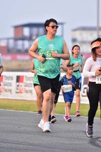 BIB: 0923
                            <button type="button" onclick="openModal(12107404)" class="btn btn-primary btn-sm float-right btn-popup" data-toggle="modal" data-target=".modal-high-quality">
                        <i class="fas fa-shopping-cart"></i> Add to Cart
                    </button>
                                            <button type="button" onclick="isThisMe(12107404, true)" class="btn btn-success btn-sm float-right btn-popup btn-isme hidden" data-toggle="tooltip" data-placement="bottom" title="นี่คือรูปของคุณใช่ไหม คลิกที่นี่เพื่อเอาเข้าอัลบั้ม">
                        <i class="fas fa-plus"></i> Add to album
                    </button>
                    <button type="button" onclick="isThisMe(12107404, false)" class="btn btn-warning btn-sm float-right btn-popup btn-isnotme hidden">
                        <i class="fas fa-ban"></i> Remove from album
                    </button>