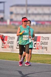 BIB: 50695, 190
                            <button type="button" onclick="openModal(11994869)" class="btn btn-primary btn-sm float-right btn-popup" data-toggle="modal" data-target=".modal-high-quality">
                        <i class="fas fa-shopping-cart"></i> Add to Cart
                    </button>
                                            <button type="button" onclick="isThisMe(11994869, true)" class="btn btn-success btn-sm float-right btn-popup btn-isme hidden" data-toggle="tooltip" data-placement="bottom" title="นี่คือรูปของคุณใช่ไหม คลิกที่นี่เพื่อเอาเข้าอัลบั้ม">
                        <i class="fas fa-plus"></i> Add to album
                    </button>
                    <button type="button" onclick="isThisMe(11994869, false)" class="btn btn-warning btn-sm float-right btn-popup btn-isnotme hidden">
                        <i class="fas fa-ban"></i> Remove from album
                    </button>