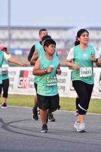 BIB: 50851, 500660
                            <button type="button" onclick="openModal(12177275)" class="btn btn-primary btn-sm float-right btn-popup" data-toggle="modal" data-target=".modal-high-quality">
                        <i class="fas fa-shopping-cart"></i> Add to Cart
                    </button>
                                            <button type="button" onclick="isThisMe(12177275, true)" class="btn btn-success btn-sm float-right btn-popup btn-isme hidden" data-toggle="tooltip" data-placement="bottom" title="นี่คือรูปของคุณใช่ไหม คลิกที่นี่เพื่อเอาเข้าอัลบั้ม">
                        <i class="fas fa-plus"></i> Add to album
                    </button>
                    <button type="button" onclick="isThisMe(12177275, false)" class="btn btn-warning btn-sm float-right btn-popup btn-isnotme hidden">
                        <i class="fas fa-ban"></i> Remove from album
                    </button>