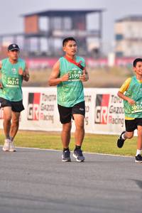 BIB: 51992, 50214, 5005
                            <button type="button" onclick="openModal(10550556)" class="btn btn-primary btn-sm float-right btn-popup" data-toggle="modal" data-target=".modal-high-quality">
                        <i class="fas fa-shopping-cart"></i> Add to Cart
                    </button>
                                            <button type="button" onclick="isThisMe(10550556, true)" class="btn btn-success btn-sm float-right btn-popup btn-isme hidden" data-toggle="tooltip" data-placement="bottom" title="นี่คือรูปของคุณใช่ไหม คลิกที่นี่เพื่อเอาเข้าอัลบั้ม">
                        <i class="fas fa-plus"></i> Add to album
                    </button>
                    <button type="button" onclick="isThisMe(10550556, false)" class="btn btn-warning btn-sm float-right btn-popup btn-isnotme hidden">
                        <i class="fas fa-ban"></i> Remove from album
                    </button>