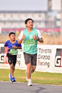 BIB: 51623, 70295
                            <button type="button" onclick="openModal(10548898)" class="btn btn-primary btn-sm float-right btn-popup" data-toggle="modal" data-target=".modal-high-quality">
                        <i class="fas fa-shopping-cart"></i> Add to Cart
                    </button>
                                            <button type="button" onclick="isThisMe(10548898, true)" class="btn btn-success btn-sm float-right btn-popup btn-isme hidden" data-toggle="tooltip" data-placement="bottom" title="นี่คือรูปของคุณใช่ไหม คลิกที่นี่เพื่อเอาเข้าอัลบั้ม">
                        <i class="fas fa-plus"></i> Add to album
                    </button>
                    <button type="button" onclick="isThisMe(10548898, false)" class="btn btn-warning btn-sm float-right btn-popup btn-isnotme hidden">
                        <i class="fas fa-ban"></i> Remove from album
                    </button>