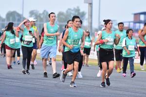 BIB: 062, 52228, 2604, 5304
                            <button type="button" onclick="openModal(12297679)" class="btn btn-primary btn-sm float-right btn-popup" data-toggle="modal" data-target=".modal-high-quality">
                        <i class="fas fa-shopping-cart"></i> Add to Cart
                    </button>
                                            <button type="button" onclick="isThisMe(12297679, true)" class="btn btn-success btn-sm float-right btn-popup btn-isme hidden" data-toggle="tooltip" data-placement="bottom" title="นี่คือรูปของคุณใช่ไหม คลิกที่นี่เพื่อเอาเข้าอัลบั้ม">
                        <i class="fas fa-plus"></i> Add to album
                    </button>
                    <button type="button" onclick="isThisMe(12297679, false)" class="btn btn-warning btn-sm float-right btn-popup btn-isnotme hidden">
                        <i class="fas fa-ban"></i> Remove from album
                    </button>