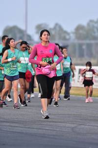 BIB: 5340
                            <button type="button" onclick="openModal(12219596)" class="btn btn-primary btn-sm float-right btn-popup" data-toggle="modal" data-target=".modal-high-quality">
                        <i class="fas fa-shopping-cart"></i> Add to Cart
                    </button>
                                            <button type="button" onclick="isThisMe(12219596, true)" class="btn btn-success btn-sm float-right btn-popup btn-isme hidden" data-toggle="tooltip" data-placement="bottom" title="นี่คือรูปของคุณใช่ไหม คลิกที่นี่เพื่อเอาเข้าอัลบั้ม">
                        <i class="fas fa-plus"></i> Add to album
                    </button>
                    <button type="button" onclick="isThisMe(12219596, false)" class="btn btn-warning btn-sm float-right btn-popup btn-isnotme hidden">
                        <i class="fas fa-ban"></i> Remove from album
                    </button>