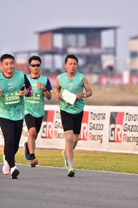 BIB: 1909, 52000
                            <button type="button" onclick="openModal(10551980)" class="btn btn-primary btn-sm float-right btn-popup" data-toggle="modal" data-target=".modal-high-quality">
                        <i class="fas fa-shopping-cart"></i> Add to Cart
                    </button>
                                            <button type="button" onclick="isThisMe(10551980, true)" class="btn btn-success btn-sm float-right btn-popup btn-isme hidden" data-toggle="tooltip" data-placement="bottom" title="นี่คือรูปของคุณใช่ไหม คลิกที่นี่เพื่อเอาเข้าอัลบั้ม">
                        <i class="fas fa-plus"></i> Add to album
                    </button>
                    <button type="button" onclick="isThisMe(10551980, false)" class="btn btn-warning btn-sm float-right btn-popup btn-isnotme hidden">
                        <i class="fas fa-ban"></i> Remove from album
                    </button>