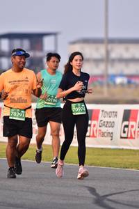 BIB: 50194, 70974, 70291
                            <button type="button" onclick="openModal(11971576)" class="btn btn-primary btn-sm float-right btn-popup" data-toggle="modal" data-target=".modal-high-quality">
                        <i class="fas fa-shopping-cart"></i> Add to Cart
                    </button>
                                            <button type="button" onclick="isThisMe(11971576, true)" class="btn btn-success btn-sm float-right btn-popup btn-isme hidden" data-toggle="tooltip" data-placement="bottom" title="นี่คือรูปของคุณใช่ไหม คลิกที่นี่เพื่อเอาเข้าอัลบั้ม">
                        <i class="fas fa-plus"></i> Add to album
                    </button>
                    <button type="button" onclick="isThisMe(11971576, false)" class="btn btn-warning btn-sm float-right btn-popup btn-isnotme hidden">
                        <i class="fas fa-ban"></i> Remove from album
                    </button>