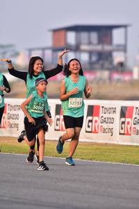 BIB: 52753, 50005
                            <button type="button" onclick="openModal(10555666)" class="btn btn-primary btn-sm float-right btn-popup" data-toggle="modal" data-target=".modal-high-quality">
                        <i class="fas fa-shopping-cart"></i> Add to Cart
                    </button>
                                            <button type="button" onclick="isThisMe(10555666, true)" class="btn btn-success btn-sm float-right btn-popup btn-isme hidden" data-toggle="tooltip" data-placement="bottom" title="นี่คือรูปของคุณใช่ไหม คลิกที่นี่เพื่อเอาเข้าอัลบั้ม">
                        <i class="fas fa-plus"></i> Add to album
                    </button>
                    <button type="button" onclick="isThisMe(10555666, false)" class="btn btn-warning btn-sm float-right btn-popup btn-isnotme hidden">
                        <i class="fas fa-ban"></i> Remove from album
                    </button>