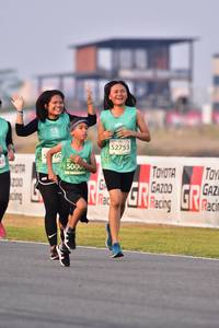 BIB: 52753, 5000
                            <button type="button" onclick="openModal(10555667)" class="btn btn-primary btn-sm float-right btn-popup" data-toggle="modal" data-target=".modal-high-quality">
                        <i class="fas fa-shopping-cart"></i> Add to Cart
                    </button>
                                            <button type="button" onclick="isThisMe(10555667, true)" class="btn btn-success btn-sm float-right btn-popup btn-isme hidden" data-toggle="tooltip" data-placement="bottom" title="นี่คือรูปของคุณใช่ไหม คลิกที่นี่เพื่อเอาเข้าอัลบั้ม">
                        <i class="fas fa-plus"></i> Add to album
                    </button>
                    <button type="button" onclick="isThisMe(10555667, false)" class="btn btn-warning btn-sm float-right btn-popup btn-isnotme hidden">
                        <i class="fas fa-ban"></i> Remove from album
                    </button>