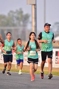 BIB: 904, 5013, 52376
                            <button type="button" onclick="openModal(10551673)" class="btn btn-primary btn-sm float-right btn-popup" data-toggle="modal" data-target=".modal-high-quality">
                        <i class="fas fa-shopping-cart"></i> Add to Cart
                    </button>
                                            <button type="button" onclick="isThisMe(10551673, true)" class="btn btn-success btn-sm float-right btn-popup btn-isme hidden" data-toggle="tooltip" data-placement="bottom" title="นี่คือรูปของคุณใช่ไหม คลิกที่นี่เพื่อเอาเข้าอัลบั้ม">
                        <i class="fas fa-plus"></i> Add to album
                    </button>
                    <button type="button" onclick="isThisMe(10551673, false)" class="btn btn-warning btn-sm float-right btn-popup btn-isnotme hidden">
                        <i class="fas fa-ban"></i> Remove from album
                    </button>