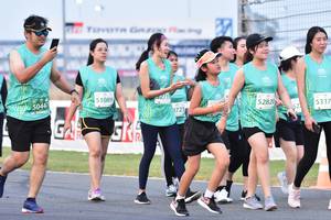 BIB: 51089, 50447, 52820, 5317, 0723
                            <button type="button" onclick="openModal(12320257)" class="btn btn-primary btn-sm float-right btn-popup" data-toggle="modal" data-target=".modal-high-quality">
                        <i class="fas fa-shopping-cart"></i> Add to Cart
                    </button>
                                            <button type="button" onclick="isThisMe(12320257, true)" class="btn btn-success btn-sm float-right btn-popup btn-isme hidden" data-toggle="tooltip" data-placement="bottom" title="นี่คือรูปของคุณใช่ไหม คลิกที่นี่เพื่อเอาเข้าอัลบั้ม">
                        <i class="fas fa-plus"></i> Add to album
                    </button>
                    <button type="button" onclick="isThisMe(12320257, false)" class="btn btn-warning btn-sm float-right btn-popup btn-isnotme hidden">
                        <i class="fas fa-ban"></i> Remove from album
                    </button>