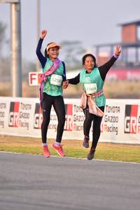 BIB: 5258, 3169
                            <button type="button" onclick="openModal(10549532)" class="btn btn-primary btn-sm float-right btn-popup" data-toggle="modal" data-target=".modal-high-quality">
                        <i class="fas fa-shopping-cart"></i> Add to Cart
                    </button>
                                            <button type="button" onclick="isThisMe(10549532, true)" class="btn btn-success btn-sm float-right btn-popup btn-isme hidden" data-toggle="tooltip" data-placement="bottom" title="นี่คือรูปของคุณใช่ไหม คลิกที่นี่เพื่อเอาเข้าอัลบั้ม">
                        <i class="fas fa-plus"></i> Add to album
                    </button>
                    <button type="button" onclick="isThisMe(10549532, false)" class="btn btn-warning btn-sm float-right btn-popup btn-isnotme hidden">
                        <i class="fas fa-ban"></i> Remove from album
                    </button>