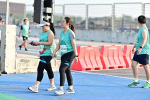 BIB: 52944
                            <button type="button" onclick="openModal(10475608)" class="btn btn-primary btn-sm float-right btn-popup" data-toggle="modal" data-target=".modal-high-quality">
                        <i class="fas fa-shopping-cart"></i> Add to Cart
                    </button>
                                            <button type="button" onclick="isThisMe(10475608, true)" class="btn btn-success btn-sm float-right btn-popup btn-isme hidden" data-toggle="tooltip" data-placement="bottom" title="นี่คือรูปของคุณใช่ไหม คลิกที่นี่เพื่อเอาเข้าอัลบั้ม">
                        <i class="fas fa-plus"></i> Add to album
                    </button>
                    <button type="button" onclick="isThisMe(10475608, false)" class="btn btn-warning btn-sm float-right btn-popup btn-isnotme hidden">
                        <i class="fas fa-ban"></i> Remove from album
                    </button>