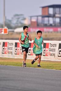 BIB: 0002, 51659
                            <button type="button" onclick="openModal(10556996)" class="btn btn-primary btn-sm float-right btn-popup" data-toggle="modal" data-target=".modal-high-quality">
                        <i class="fas fa-shopping-cart"></i> Add to Cart
                    </button>
                                            <button type="button" onclick="isThisMe(10556996, true)" class="btn btn-success btn-sm float-right btn-popup btn-isme hidden" data-toggle="tooltip" data-placement="bottom" title="นี่คือรูปของคุณใช่ไหม คลิกที่นี่เพื่อเอาเข้าอัลบั้ม">
                        <i class="fas fa-plus"></i> Add to album
                    </button>
                    <button type="button" onclick="isThisMe(10556996, false)" class="btn btn-warning btn-sm float-right btn-popup btn-isnotme hidden">
                        <i class="fas fa-ban"></i> Remove from album
                    </button>