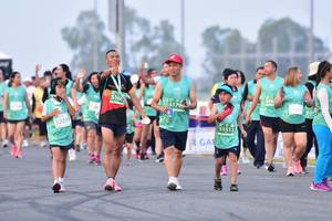 BIB: 516, 5179, 316, 1250, 52259, 51513
                            <button type="button" onclick="openModal(12249056)" class="btn btn-primary btn-sm float-right btn-popup" data-toggle="modal" data-target=".modal-high-quality">
                        <i class="fas fa-shopping-cart"></i> Add to Cart
                    </button>
                                            <button type="button" onclick="isThisMe(12249056, true)" class="btn btn-success btn-sm float-right btn-popup btn-isme hidden" data-toggle="tooltip" data-placement="bottom" title="นี่คือรูปของคุณใช่ไหม คลิกที่นี่เพื่อเอาเข้าอัลบั้ม">
                        <i class="fas fa-plus"></i> Add to album
                    </button>
                    <button type="button" onclick="isThisMe(12249056, false)" class="btn btn-warning btn-sm float-right btn-popup btn-isnotme hidden">
                        <i class="fas fa-ban"></i> Remove from album
                    </button>