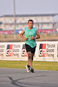 BIB: 520
                            <button type="button" onclick="openModal(10548550)" class="btn btn-primary btn-sm float-right btn-popup" data-toggle="modal" data-target=".modal-high-quality">
                        <i class="fas fa-shopping-cart"></i> Add to Cart
                    </button>
                                            <button type="button" onclick="isThisMe(10548550, true)" class="btn btn-success btn-sm float-right btn-popup btn-isme hidden" data-toggle="tooltip" data-placement="bottom" title="นี่คือรูปของคุณใช่ไหม คลิกที่นี่เพื่อเอาเข้าอัลบั้ม">
                        <i class="fas fa-plus"></i> Add to album
                    </button>
                    <button type="button" onclick="isThisMe(10548550, false)" class="btn btn-warning btn-sm float-right btn-popup btn-isnotme hidden">
                        <i class="fas fa-ban"></i> Remove from album
                    </button>