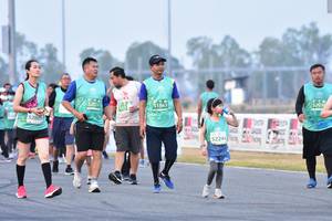 BIB: 52030, 52031, 51863, 52809, 2244
                            <button type="button" onclick="openModal(12321087)" class="btn btn-primary btn-sm float-right btn-popup" data-toggle="modal" data-target=".modal-high-quality">
                        <i class="fas fa-shopping-cart"></i> Add to Cart
                    </button>
                                            <button type="button" onclick="isThisMe(12321087, true)" class="btn btn-success btn-sm float-right btn-popup btn-isme hidden" data-toggle="tooltip" data-placement="bottom" title="นี่คือรูปของคุณใช่ไหม คลิกที่นี่เพื่อเอาเข้าอัลบั้ม">
                        <i class="fas fa-plus"></i> Add to album
                    </button>
                    <button type="button" onclick="isThisMe(12321087, false)" class="btn btn-warning btn-sm float-right btn-popup btn-isnotme hidden">
                        <i class="fas fa-ban"></i> Remove from album
                    </button>