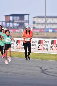 BIB: 50998, 054
                            <button type="button" onclick="openModal(12140129)" class="btn btn-primary btn-sm float-right btn-popup" data-toggle="modal" data-target=".modal-high-quality">
                        <i class="fas fa-shopping-cart"></i> Add to Cart
                    </button>
                                            <button type="button" onclick="isThisMe(12140129, true)" class="btn btn-success btn-sm float-right btn-popup btn-isme hidden" data-toggle="tooltip" data-placement="bottom" title="นี่คือรูปของคุณใช่ไหม คลิกที่นี่เพื่อเอาเข้าอัลบั้ม">
                        <i class="fas fa-plus"></i> Add to album
                    </button>
                    <button type="button" onclick="isThisMe(12140129, false)" class="btn btn-warning btn-sm float-right btn-popup btn-isnotme hidden">
                        <i class="fas fa-ban"></i> Remove from album
                    </button>