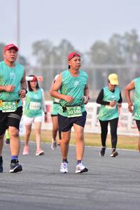 BIB: 52424, 50455, 50386
                            <button type="button" onclick="openModal(12066440)" class="btn btn-primary btn-sm float-right btn-popup" data-toggle="modal" data-target=".modal-high-quality">
                        <i class="fas fa-shopping-cart"></i> Add to Cart
                    </button>
                                            <button type="button" onclick="isThisMe(12066440, true)" class="btn btn-success btn-sm float-right btn-popup btn-isme hidden" data-toggle="tooltip" data-placement="bottom" title="นี่คือรูปของคุณใช่ไหม คลิกที่นี่เพื่อเอาเข้าอัลบั้ม">
                        <i class="fas fa-plus"></i> Add to album
                    </button>
                    <button type="button" onclick="isThisMe(12066440, false)" class="btn btn-warning btn-sm float-right btn-popup btn-isnotme hidden">
                        <i class="fas fa-ban"></i> Remove from album
                    </button>