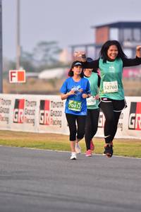 BIB: 52760, 0747, 70412
                            <button type="button" onclick="openModal(10555833)" class="btn btn-primary btn-sm float-right btn-popup" data-toggle="modal" data-target=".modal-high-quality">
                        <i class="fas fa-shopping-cart"></i> Add to Cart
                    </button>
                                            <button type="button" onclick="isThisMe(10555833, true)" class="btn btn-success btn-sm float-right btn-popup btn-isme hidden" data-toggle="tooltip" data-placement="bottom" title="นี่คือรูปของคุณใช่ไหม คลิกที่นี่เพื่อเอาเข้าอัลบั้ม">
                        <i class="fas fa-plus"></i> Add to album
                    </button>
                    <button type="button" onclick="isThisMe(10555833, false)" class="btn btn-warning btn-sm float-right btn-popup btn-isnotme hidden">
                        <i class="fas fa-ban"></i> Remove from album
                    </button>