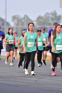 BIB: 0782, 50972, 50980
                            <button type="button" onclick="openModal(12111381)" class="btn btn-primary btn-sm float-right btn-popup" data-toggle="modal" data-target=".modal-high-quality">
                        <i class="fas fa-shopping-cart"></i> Add to Cart
                    </button>
                                            <button type="button" onclick="isThisMe(12111381, true)" class="btn btn-success btn-sm float-right btn-popup btn-isme hidden" data-toggle="tooltip" data-placement="bottom" title="นี่คือรูปของคุณใช่ไหม คลิกที่นี่เพื่อเอาเข้าอัลบั้ม">
                        <i class="fas fa-plus"></i> Add to album
                    </button>
                    <button type="button" onclick="isThisMe(12111381, false)" class="btn btn-warning btn-sm float-right btn-popup btn-isnotme hidden">
                        <i class="fas fa-ban"></i> Remove from album
                    </button>