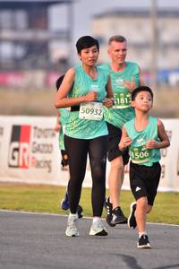 BIB: 1812, 50932, 1506
                            <button type="button" onclick="openModal(10552188)" class="btn btn-primary btn-sm float-right btn-popup" data-toggle="modal" data-target=".modal-high-quality">
                        <i class="fas fa-shopping-cart"></i> Add to Cart
                    </button>
                                            <button type="button" onclick="isThisMe(10552188, true)" class="btn btn-success btn-sm float-right btn-popup btn-isme hidden" data-toggle="tooltip" data-placement="bottom" title="นี่คือรูปของคุณใช่ไหม คลิกที่นี่เพื่อเอาเข้าอัลบั้ม">
                        <i class="fas fa-plus"></i> Add to album
                    </button>
                    <button type="button" onclick="isThisMe(10552188, false)" class="btn btn-warning btn-sm float-right btn-popup btn-isnotme hidden">
                        <i class="fas fa-ban"></i> Remove from album
                    </button>