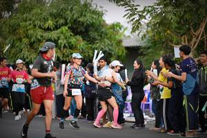 BIB: 4332, 822, 46063
                            <button type="button" onclick="openModal(12733401)" class="btn btn-primary btn-sm float-right btn-popup" data-toggle="modal" data-target=".modal-high-quality">
                        <i class="fas fa-shopping-cart"></i> Add to Cart
                    </button>
                                            <button type="button" onclick="isThisMe(12733401, true)" class="btn btn-success btn-sm float-right btn-popup btn-isme hidden" data-toggle="tooltip" data-placement="bottom" title="นี่คือรูปของคุณใช่ไหม คลิกที่นี่เพื่อเอาเข้าอัลบั้ม">
                        <i class="fas fa-plus"></i> Add to album
                    </button>
                    <button type="button" onclick="isThisMe(12733401, false)" class="btn btn-warning btn-sm float-right btn-popup btn-isnotme hidden">
                        <i class="fas fa-ban"></i> Remove from album
                    </button>