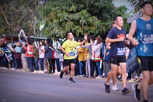 BIB: 4037, 4420
                            <button type="button" onclick="openModal(12732084)" class="btn btn-primary btn-sm float-right btn-popup" data-toggle="modal" data-target=".modal-high-quality">
                        <i class="fas fa-shopping-cart"></i> Add to Cart
                    </button>
                                            <button type="button" onclick="isThisMe(12732084, true)" class="btn btn-success btn-sm float-right btn-popup btn-isme hidden" data-toggle="tooltip" data-placement="bottom" title="นี่คือรูปของคุณใช่ไหม คลิกที่นี่เพื่อเอาเข้าอัลบั้ม">
                        <i class="fas fa-plus"></i> Add to album
                    </button>
                    <button type="button" onclick="isThisMe(12732084, false)" class="btn btn-warning btn-sm float-right btn-popup btn-isnotme hidden">
                        <i class="fas fa-ban"></i> Remove from album
                    </button>