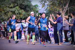 BIB: 099, 40502
                            <button type="button" onclick="openModal(12731571)" class="btn btn-primary btn-sm float-right btn-popup" data-toggle="modal" data-target=".modal-high-quality">
                        <i class="fas fa-shopping-cart"></i> Add to Cart
                    </button>
                                            <button type="button" onclick="isThisMe(12731571, true)" class="btn btn-success btn-sm float-right btn-popup btn-isme hidden" data-toggle="tooltip" data-placement="bottom" title="นี่คือรูปของคุณใช่ไหม คลิกที่นี่เพื่อเอาเข้าอัลบั้ม">
                        <i class="fas fa-plus"></i> Add to album
                    </button>
                    <button type="button" onclick="isThisMe(12731571, false)" class="btn btn-warning btn-sm float-right btn-popup btn-isnotme hidden">
                        <i class="fas fa-ban"></i> Remove from album
                    </button>