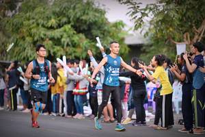 BIB: 40775
                            <button type="button" onclick="openModal(12733073)" class="btn btn-primary btn-sm float-right btn-popup" data-toggle="modal" data-target=".modal-high-quality">
                        <i class="fas fa-shopping-cart"></i> Add to Cart
                    </button>
                                            <button type="button" onclick="isThisMe(12733073, true)" class="btn btn-success btn-sm float-right btn-popup btn-isme hidden" data-toggle="tooltip" data-placement="bottom" title="นี่คือรูปของคุณใช่ไหม คลิกที่นี่เพื่อเอาเข้าอัลบั้ม">
                        <i class="fas fa-plus"></i> Add to album
                    </button>
                    <button type="button" onclick="isThisMe(12733073, false)" class="btn btn-warning btn-sm float-right btn-popup btn-isnotme hidden">
                        <i class="fas fa-ban"></i> Remove from album
                    </button>