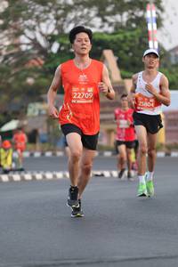 BIB: 22709, 25804
                            <button type="button" onclick="openModal(12758469)" class="btn btn-primary btn-sm float-right btn-popup" data-toggle="modal" data-target=".modal-high-quality">
                        <i class="fas fa-shopping-cart"></i> Add to Cart
                    </button>
                                            <button type="button" onclick="isThisMe(12758469, true)" class="btn btn-success btn-sm float-right btn-popup btn-isme hidden" data-toggle="tooltip" data-placement="bottom" title="นี่คือรูปของคุณใช่ไหม คลิกที่นี่เพื่อเอาเข้าอัลบั้ม">
                        <i class="fas fa-plus"></i> Add to album
                    </button>
                    <button type="button" onclick="isThisMe(12758469, false)" class="btn btn-warning btn-sm float-right btn-popup btn-isnotme hidden">
                        <i class="fas fa-ban"></i> Remove from album
                    </button>