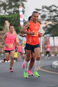 BIB: 546, 6109
                            <button type="button" onclick="openModal(12756410)" class="btn btn-primary btn-sm float-right btn-popup" data-toggle="modal" data-target=".modal-high-quality">
                        <i class="fas fa-shopping-cart"></i> Add to Cart
                    </button>
                                            <button type="button" onclick="isThisMe(12756410, true)" class="btn btn-success btn-sm float-right btn-popup btn-isme hidden" data-toggle="tooltip" data-placement="bottom" title="นี่คือรูปของคุณใช่ไหม คลิกที่นี่เพื่อเอาเข้าอัลบั้ม">
                        <i class="fas fa-plus"></i> Add to album
                    </button>
                    <button type="button" onclick="isThisMe(12756410, false)" class="btn btn-warning btn-sm float-right btn-popup btn-isnotme hidden">
                        <i class="fas fa-ban"></i> Remove from album
                    </button>