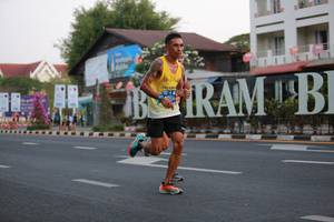 BIB: 10336
                            <button type="button" onclick="openModal(11715937)" class="btn btn-primary btn-sm float-right btn-popup" data-toggle="modal" data-target=".modal-high-quality">
                        <i class="fas fa-shopping-cart"></i> Add to Cart
                    </button>
                                            <button type="button" onclick="isThisMe(11715937, true)" class="btn btn-success btn-sm float-right btn-popup btn-isme hidden" data-toggle="tooltip" data-placement="bottom" title="นี่คือรูปของคุณใช่ไหม คลิกที่นี่เพื่อเอาเข้าอัลบั้ม">
                        <i class="fas fa-plus"></i> Add to album
                    </button>
                    <button type="button" onclick="isThisMe(11715937, false)" class="btn btn-warning btn-sm float-right btn-popup btn-isnotme hidden">
                        <i class="fas fa-ban"></i> Remove from album
                    </button>