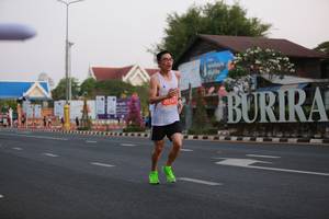 BIB: 20161
                            <button type="button" onclick="openModal(11713427)" class="btn btn-primary btn-sm float-right btn-popup" data-toggle="modal" data-target=".modal-high-quality">
                        <i class="fas fa-shopping-cart"></i> Add to Cart
                    </button>
                                            <button type="button" onclick="isThisMe(11713427, true)" class="btn btn-success btn-sm float-right btn-popup btn-isme hidden" data-toggle="tooltip" data-placement="bottom" title="นี่คือรูปของคุณใช่ไหม คลิกที่นี่เพื่อเอาเข้าอัลบั้ม">
                        <i class="fas fa-plus"></i> Add to album
                    </button>
                    <button type="button" onclick="isThisMe(11713427, false)" class="btn btn-warning btn-sm float-right btn-popup btn-isnotme hidden">
                        <i class="fas fa-ban"></i> Remove from album
                    </button>