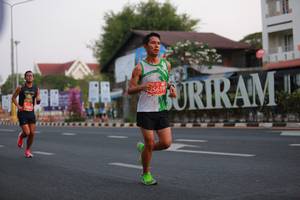 BIB: 25619
                            <button type="button" onclick="openModal(11714810)" class="btn btn-primary btn-sm float-right btn-popup" data-toggle="modal" data-target=".modal-high-quality">
                        <i class="fas fa-shopping-cart"></i> Add to Cart
                    </button>
                                            <button type="button" onclick="isThisMe(11714810, true)" class="btn btn-success btn-sm float-right btn-popup btn-isme hidden" data-toggle="tooltip" data-placement="bottom" title="นี่คือรูปของคุณใช่ไหม คลิกที่นี่เพื่อเอาเข้าอัลบั้ม">
                        <i class="fas fa-plus"></i> Add to album
                    </button>
                    <button type="button" onclick="isThisMe(11714810, false)" class="btn btn-warning btn-sm float-right btn-popup btn-isnotme hidden">
                        <i class="fas fa-ban"></i> Remove from album
                    </button>