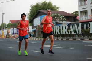 BIB: 2729, 504
                            <button type="button" onclick="openModal(11725131)" class="btn btn-primary btn-sm float-right btn-popup" data-toggle="modal" data-target=".modal-high-quality">
                        <i class="fas fa-shopping-cart"></i> Add to Cart
                    </button>
                                            <button type="button" onclick="isThisMe(11725131, true)" class="btn btn-success btn-sm float-right btn-popup btn-isme hidden" data-toggle="tooltip" data-placement="bottom" title="นี่คือรูปของคุณใช่ไหม คลิกที่นี่เพื่อเอาเข้าอัลบั้ม">
                        <i class="fas fa-plus"></i> Add to album
                    </button>
                    <button type="button" onclick="isThisMe(11725131, false)" class="btn btn-warning btn-sm float-right btn-popup btn-isnotme hidden">
                        <i class="fas fa-ban"></i> Remove from album
                    </button>