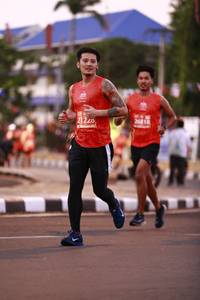 BIB: 21228, 26818
                            <button type="button" onclick="openModal(11672140)" class="btn btn-primary btn-sm float-right btn-popup" data-toggle="modal" data-target=".modal-high-quality">
                        <i class="fas fa-shopping-cart"></i> Add to Cart
                    </button>
                                            <button type="button" onclick="isThisMe(11672140, true)" class="btn btn-success btn-sm float-right btn-popup btn-isme hidden" data-toggle="tooltip" data-placement="bottom" title="นี่คือรูปของคุณใช่ไหม คลิกที่นี่เพื่อเอาเข้าอัลบั้ม">
                        <i class="fas fa-plus"></i> Add to album
                    </button>
                    <button type="button" onclick="isThisMe(11672140, false)" class="btn btn-warning btn-sm float-right btn-popup btn-isnotme hidden">
                        <i class="fas fa-ban"></i> Remove from album
                    </button>