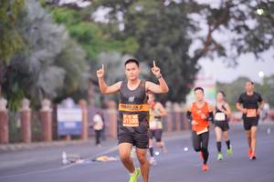 BIB: 21100
                            <button type="button" onclick="openModal(11743503)" class="btn btn-primary btn-sm float-right btn-popup" data-toggle="modal" data-target=".modal-high-quality">
                        <i class="fas fa-shopping-cart"></i> Add to Cart
                    </button>
                                            <button type="button" onclick="isThisMe(11743503, true)" class="btn btn-success btn-sm float-right btn-popup btn-isme hidden" data-toggle="tooltip" data-placement="bottom" title="นี่คือรูปของคุณใช่ไหม คลิกที่นี่เพื่อเอาเข้าอัลบั้ม">
                        <i class="fas fa-plus"></i> Add to album
                    </button>
                    <button type="button" onclick="isThisMe(11743503, false)" class="btn btn-warning btn-sm float-right btn-popup btn-isnotme hidden">
                        <i class="fas fa-ban"></i> Remove from album
                    </button>
