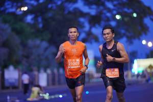 BIB: 21005, 26700
                            <button type="button" onclick="openModal(11592255)" class="btn btn-primary btn-sm float-right btn-popup" data-toggle="modal" data-target=".modal-high-quality">
                        <i class="fas fa-shopping-cart"></i> Add to Cart
                    </button>
                                            <button type="button" onclick="isThisMe(11592255, true)" class="btn btn-success btn-sm float-right btn-popup btn-isme hidden" data-toggle="tooltip" data-placement="bottom" title="นี่คือรูปของคุณใช่ไหม คลิกที่นี่เพื่อเอาเข้าอัลบั้ม">
                        <i class="fas fa-plus"></i> Add to album
                    </button>
                    <button type="button" onclick="isThisMe(11592255, false)" class="btn btn-warning btn-sm float-right btn-popup btn-isnotme hidden">
                        <i class="fas fa-ban"></i> Remove from album
                    </button>