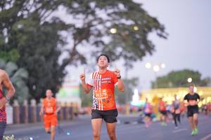 BIB: 26578
                            <button type="button" onclick="openModal(11645906)" class="btn btn-primary btn-sm float-right btn-popup" data-toggle="modal" data-target=".modal-high-quality">
                        <i class="fas fa-shopping-cart"></i> Add to Cart
                    </button>
                                            <button type="button" onclick="isThisMe(11645906, true)" class="btn btn-success btn-sm float-right btn-popup btn-isme hidden" data-toggle="tooltip" data-placement="bottom" title="นี่คือรูปของคุณใช่ไหม คลิกที่นี่เพื่อเอาเข้าอัลบั้ม">
                        <i class="fas fa-plus"></i> Add to album
                    </button>
                    <button type="button" onclick="isThisMe(11645906, false)" class="btn btn-warning btn-sm float-right btn-popup btn-isnotme hidden">
                        <i class="fas fa-ban"></i> Remove from album
                    </button>