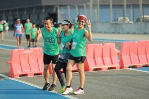 BIB: 51776
                            <button type="button" onclick="openModal(10537330)" class="btn btn-primary btn-sm float-right btn-popup" data-toggle="modal" data-target=".modal-high-quality">
                        <i class="fas fa-shopping-cart"></i> Add to Cart
                    </button>
                                            <button type="button" onclick="isThisMe(10537330, true)" class="btn btn-success btn-sm float-right btn-popup btn-isme hidden" data-toggle="tooltip" data-placement="bottom" title="นี่คือรูปของคุณใช่ไหม คลิกที่นี่เพื่อเอาเข้าอัลบั้ม">
                        <i class="fas fa-plus"></i> Add to album
                    </button>
                    <button type="button" onclick="isThisMe(10537330, false)" class="btn btn-warning btn-sm float-right btn-popup btn-isnotme hidden">
                        <i class="fas fa-ban"></i> Remove from album
                    </button>