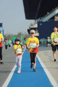 BIB: 5072, 51311, 50501
                            <button type="button" onclick="openModal(10536762)" class="btn btn-primary btn-sm float-right btn-popup" data-toggle="modal" data-target=".modal-high-quality">
                        <i class="fas fa-shopping-cart"></i> Add to Cart
                    </button>
                                            <button type="button" onclick="isThisMe(10536762, true)" class="btn btn-success btn-sm float-right btn-popup btn-isme hidden" data-toggle="tooltip" data-placement="bottom" title="นี่คือรูปของคุณใช่ไหม คลิกที่นี่เพื่อเอาเข้าอัลบั้ม">
                        <i class="fas fa-plus"></i> Add to album
                    </button>
                    <button type="button" onclick="isThisMe(10536762, false)" class="btn btn-warning btn-sm float-right btn-popup btn-isnotme hidden">
                        <i class="fas fa-ban"></i> Remove from album
                    </button>