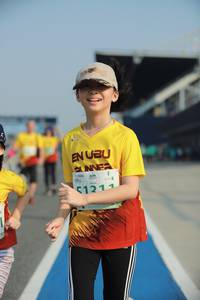 BIB: 1211
                            <button type="button" onclick="openModal(10536839)" class="btn btn-primary btn-sm float-right btn-popup" data-toggle="modal" data-target=".modal-high-quality">
                        <i class="fas fa-shopping-cart"></i> Add to Cart
                    </button>
                                            <button type="button" onclick="isThisMe(10536839, true)" class="btn btn-success btn-sm float-right btn-popup btn-isme hidden" data-toggle="tooltip" data-placement="bottom" title="นี่คือรูปของคุณใช่ไหม คลิกที่นี่เพื่อเอาเข้าอัลบั้ม">
                        <i class="fas fa-plus"></i> Add to album
                    </button>
                    <button type="button" onclick="isThisMe(10536839, false)" class="btn btn-warning btn-sm float-right btn-popup btn-isnotme hidden">
                        <i class="fas fa-ban"></i> Remove from album
                    </button>